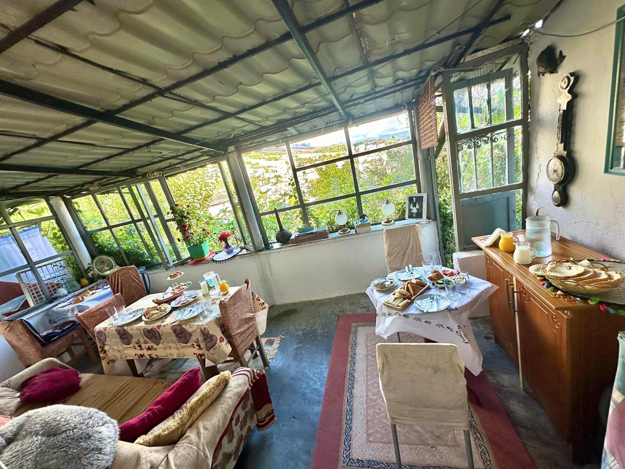 Отель Grandpas House Гирокастра Экстерьер фото